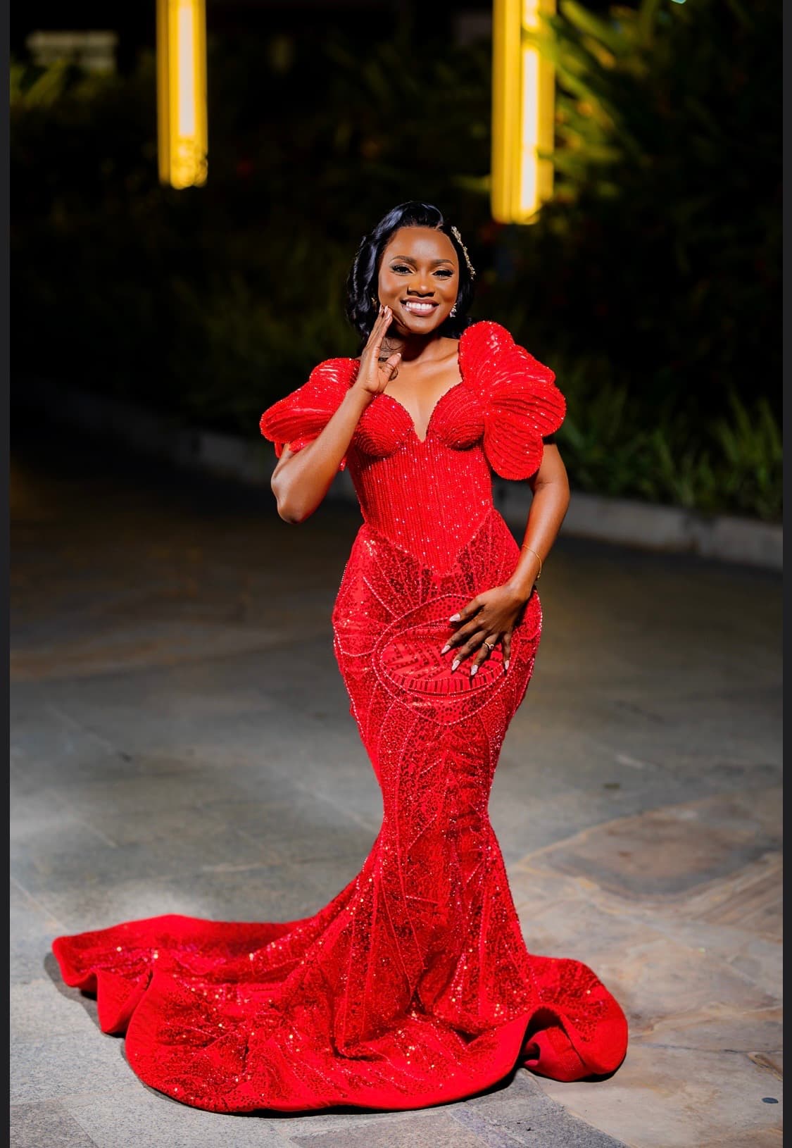 Red Sequined Puff Sleeves, photo 1 of 4